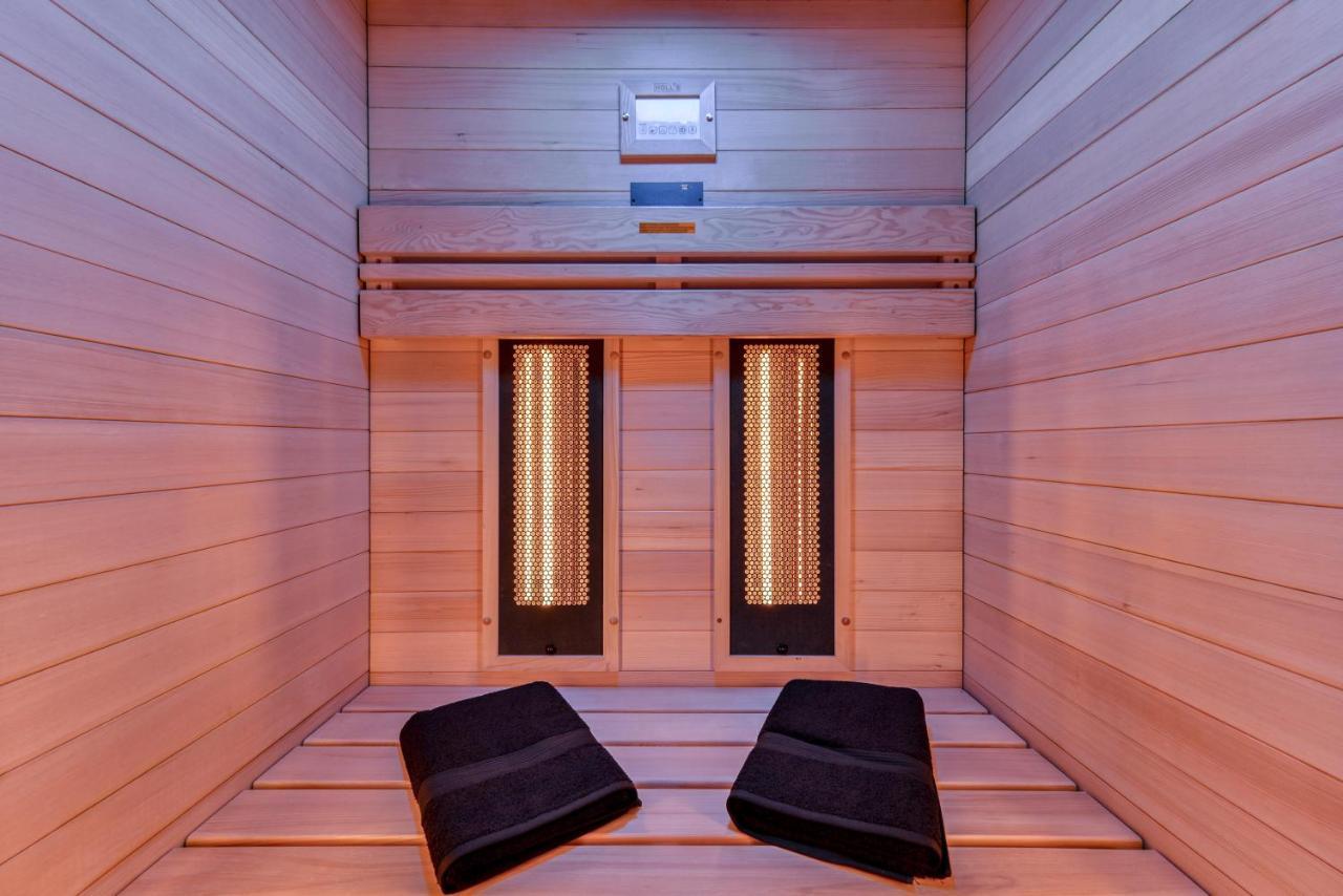 Les Gites De Laure - O Lit Divin, Instant De Volupte, Balneo Sauna, Climatisation, Netflix, 160M De La Cite Medievale การ์กาซอน ภายนอก รูปภาพ