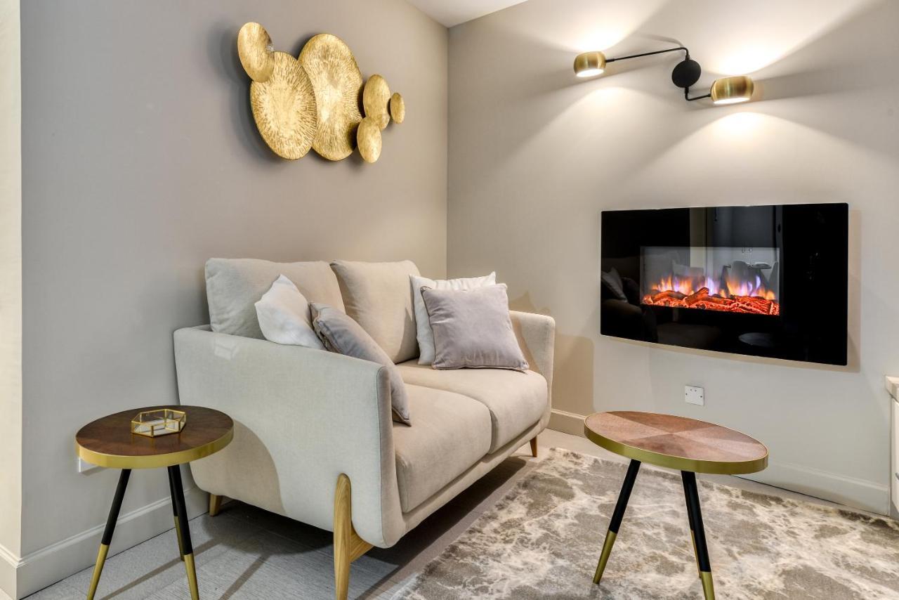 Les Gites De Laure - O Lit Divin, Instant De Volupte, Balneo Sauna, Climatisation, Netflix, 160M De La Cite Medievale การ์กาซอน ภายนอก รูปภาพ