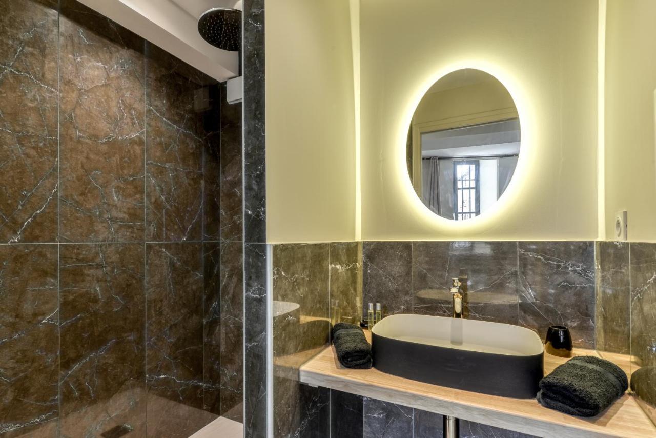 Les Gites De Laure - O Lit Divin, Instant De Volupte, Balneo Sauna, Climatisation, Netflix, 160M De La Cite Medievale การ์กาซอน ภายนอก รูปภาพ