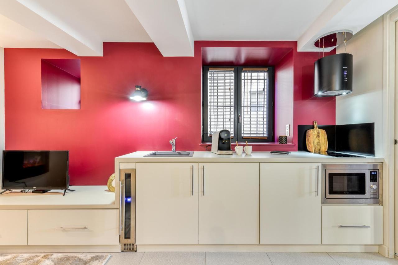 Les Gites De Laure - O Lit Divin, Instant De Volupte, Balneo Sauna, Climatisation, Netflix, 160M De La Cite Medievale การ์กาซอน ภายนอก รูปภาพ
